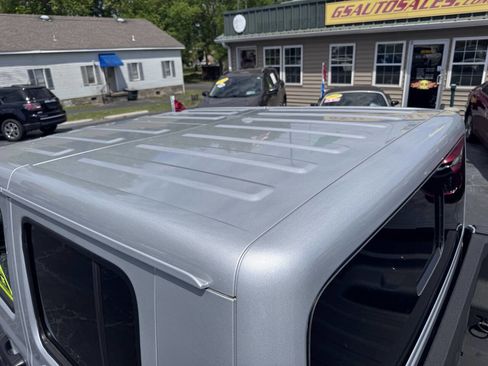 Used 2023 Jeep Gladiator Mojave w/ Trailer Tow Package AWD/4WD image 25