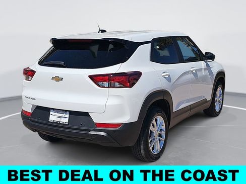 New 2026 Chevrolet TrailBlazer LS w/ LS Convenience Package FWD image 3