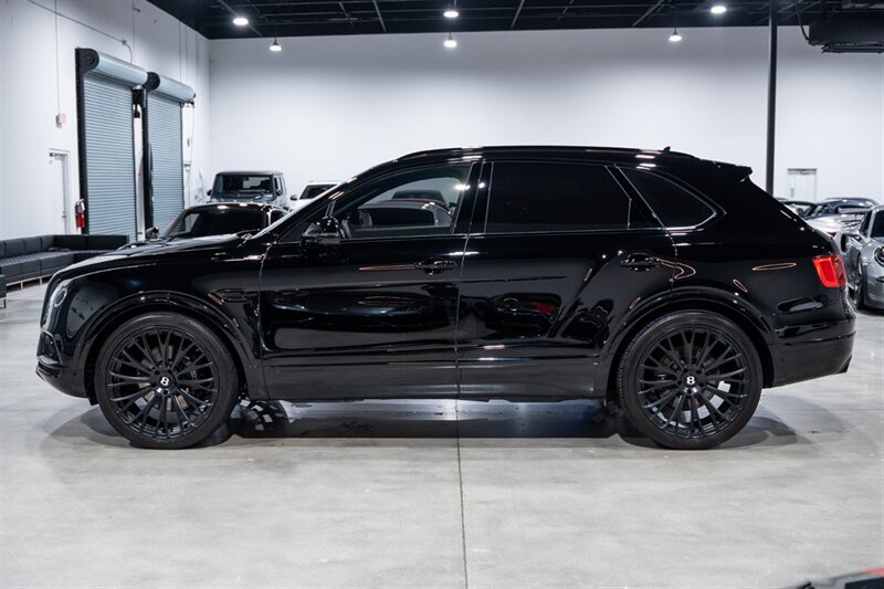 Used 2017 Bentley Bentayga AWD/4WD image 3