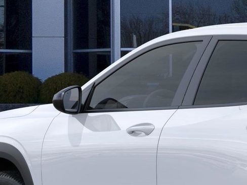 New 2026 Chevrolet Trax RS w/ Sunroof Package FWD image 12