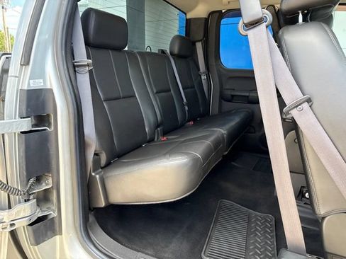 Used 2011 Chevrolet Silverado 3500 LT w/ Interior Plus Package AWD/4WD image 13