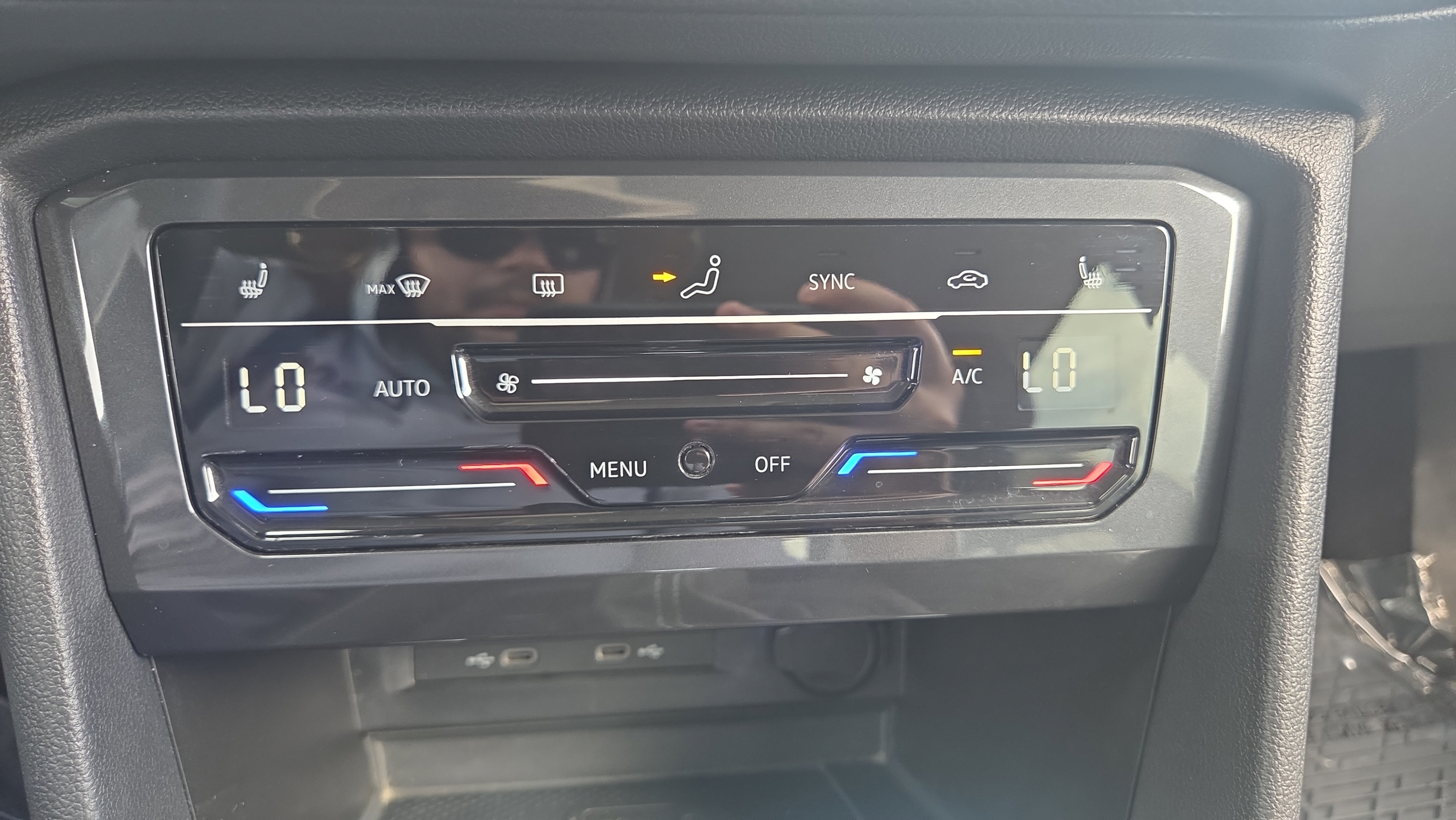 Used 2022 Volkswagen Tiguan SE FWD image 32