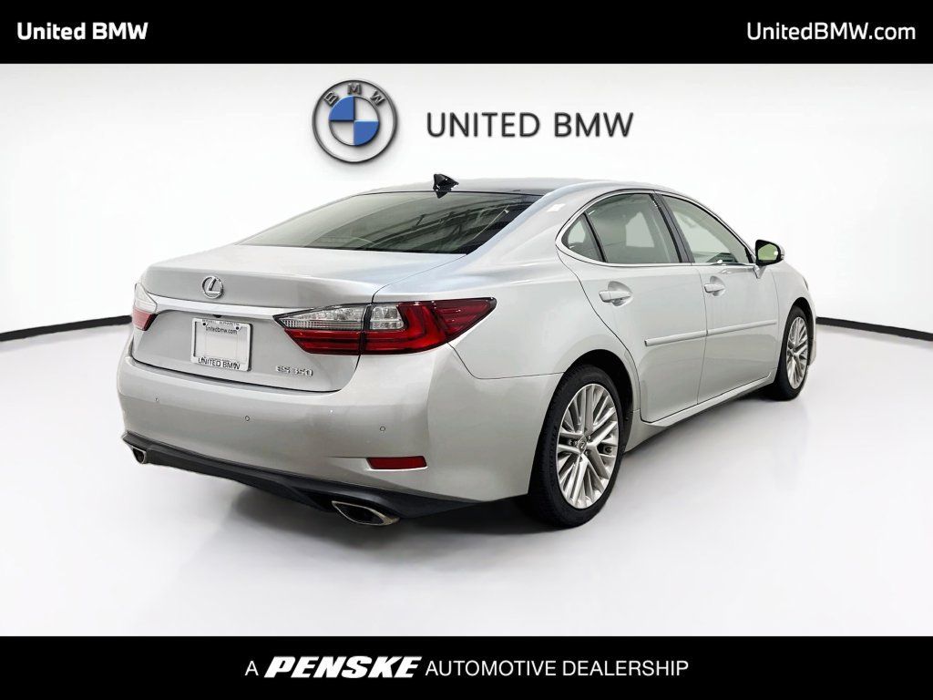 Used 2016 Lexus ES 350 w/ Ultra Luxury Package FWD image 5