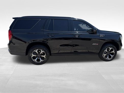 Used 2025 GMC Yukon AT4 w/ AT4 Premium Package AWD/4WD image 5