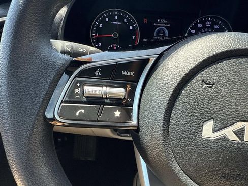 Used 2022 Kia Forte LXS FWD image 28