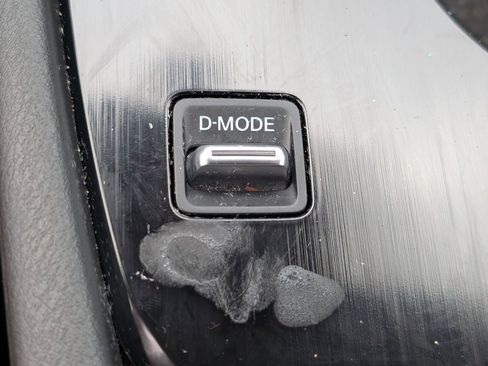 Used 2023 Nissan Rogue SV image 20