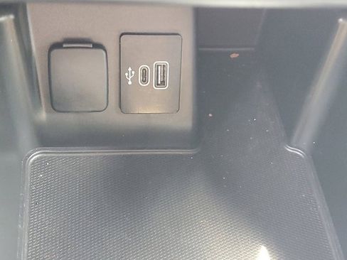 Certified 2025 Ford Explorer ST-Line image 29