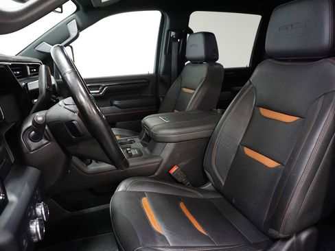 Used 2024 GMC Sierra 2500 AT4 image 14
