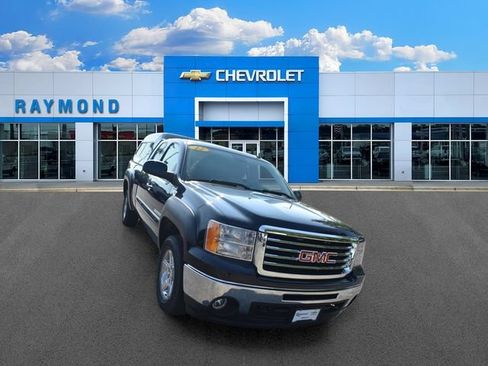 Used 2012 GMC Sierra 1500 SLT w/ All-Terrain Package AWD/4WD image 9