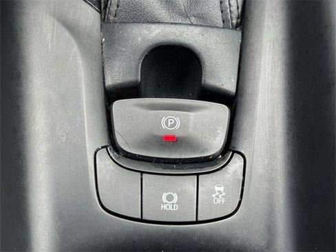 Used 2018 Toyota C-HR XLE image 18