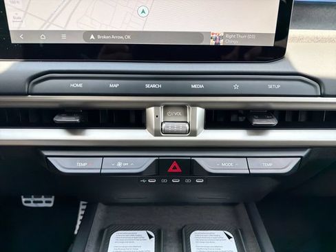 New 2027 Kia Telluride SX w/ Towing Package FWD image 14