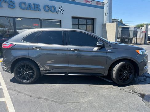 Used 2020 Ford Edge ST-Line w/ Cold Weather Package AWD/4WD image 2