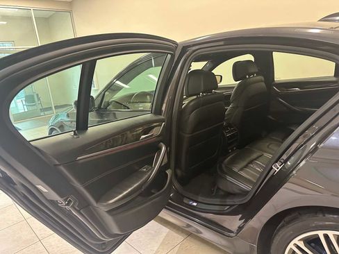 Used 2018 BMW M550i xDrive image 25