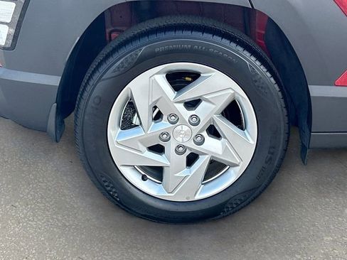 Used 2025 Hyundai Kona SE FWD image 29