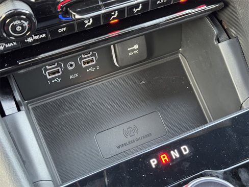 New 2025 Jeep Grand Cherokee Laredo w/ Luxury Tech Group I image 19