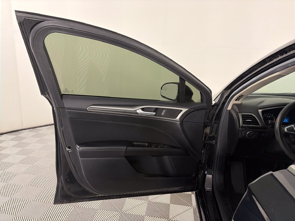 Used 2017 Ford Fusion S w/ Equipment Group 101A FWD image 10