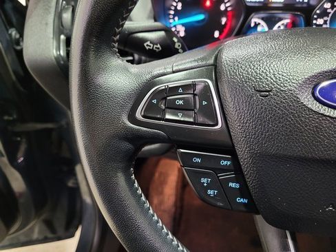 Used 2019 Ford Escape SE image 26