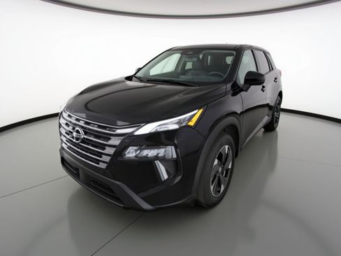 Used 2025 Nissan Rogue SV image 3