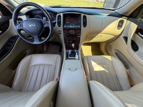 Used 2016 INFINITI QX50 2WD w/ Premium Plus Package image 9