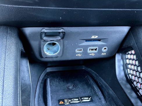 Used 2023 Chevrolet TrailBlazer RS w/ Technology Package AWD/4WD image 32