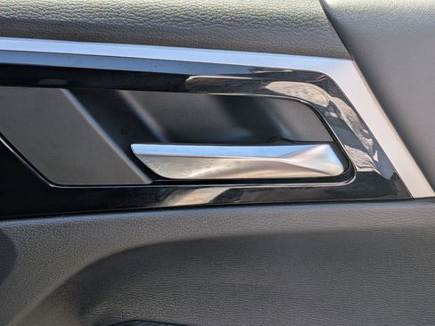 Used 2023 Mitsubishi Outlander SE AWD/4WD image 35