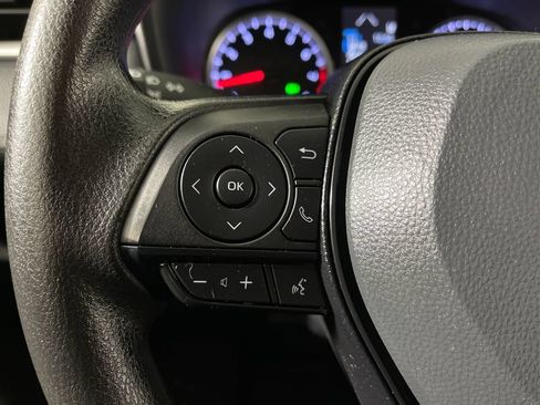 Certified 2022 Toyota RAV4 XLE FWD image 26