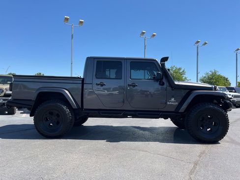 Used 2016 Jeep Wrangler Unlimited Rubicon w/ Connectivity Group AWD/4WD image 43