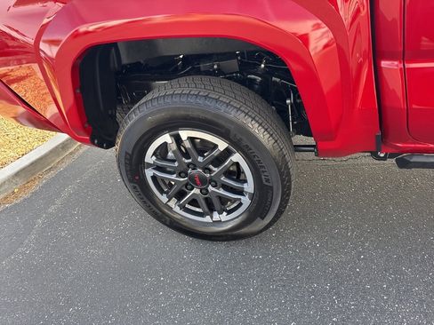 Used 2026 Toyota Tacoma TRD Sport image 19