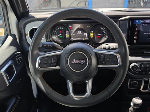 Used 2024 Jeep Wrangler Unlimited Sahara AWD/4WD image 18