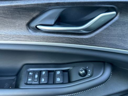 New 2026 Jeep Grand Cherokee Altitude image 8