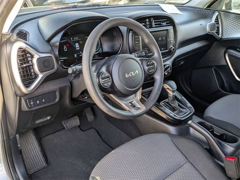 Used 2024 Kia Soul LX w/ Option Group 015 image 13