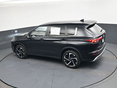 Used 2024 Mitsubishi Outlander SE image 29