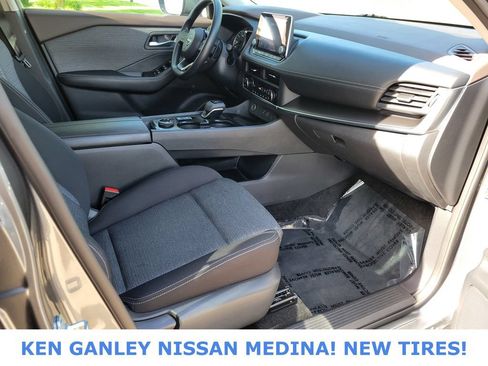 Used 2023 Nissan Rogue SV AWD/4WD image 51