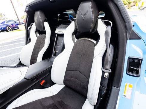 Used 2021 Chevrolet Corvette Stingray Preferred Cpe w/ Z51 Performance Package RWD image 41
