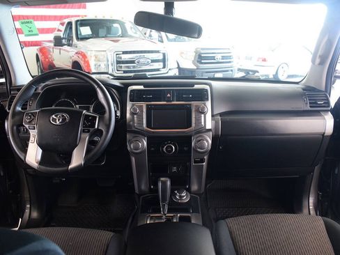 Used 2019 Toyota 4Runner SR5 AWD/4WD image 22