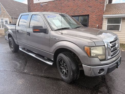 Used 2011 Ford F150 XLT w/ XLT Convenience Pkg RWD image 2