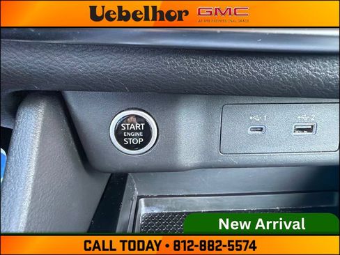 Used 2023 Nissan Rogue S AWD/4WD image 23