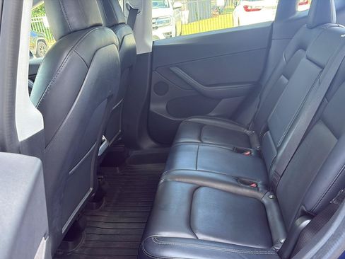 Used 2021 Tesla Model Y Long Range AWD/4WD image 16