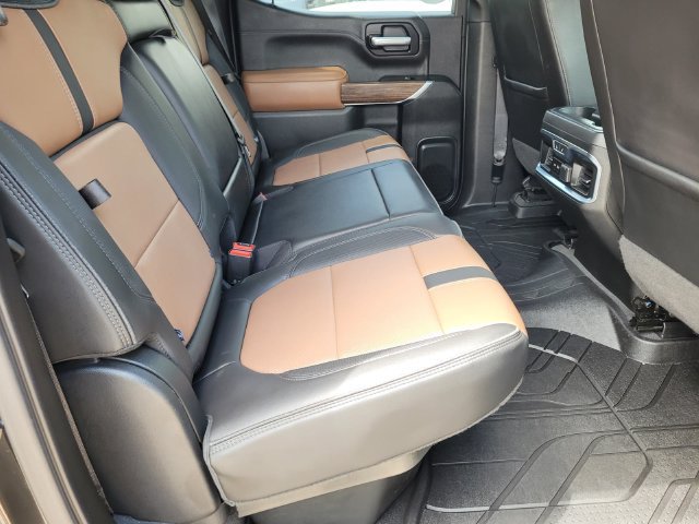 Used 2021 Chevrolet Silverado 1500 High Country w/ Technology Package AWD/4WD image 14
