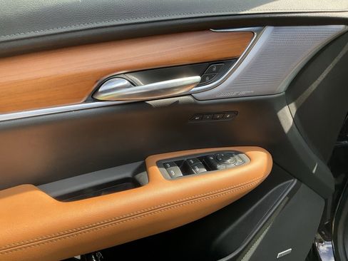 Used 2020 Cadillac XT5 Premium Luxury image 20