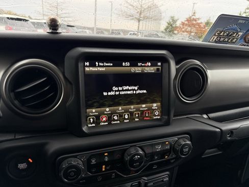 Used 2023 Jeep Gladiator Willys image 16