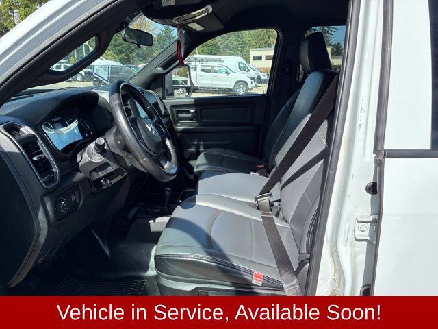 Used 2024 RAM 2500 Tradesman w/ Chrome Appearance Group AWD/4WD image 12