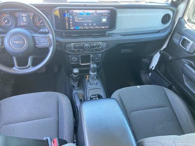 Used 2024 Jeep Wrangler Unlimited Sport AWD/4WD image 15