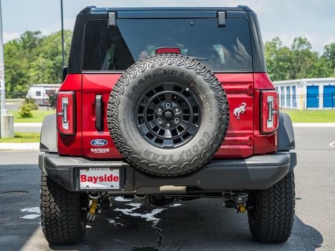 New 2026 Ford Bronco Badlands w/ Sasquatch Package AWD/4WD image 7