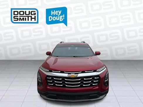 Used 2025 Chevrolet Equinox LT w/ Convenience Package II image 2