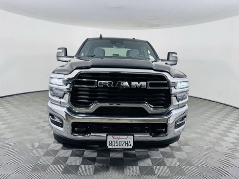 Used 2026 RAM 2500 Big Horn AWD/4WD image 2