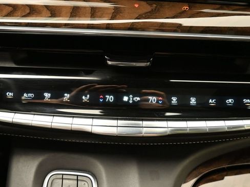 Used 2021 Cadillac Escalade Sport Platinum w/ Heavy-Duty Trailer Package AWD/4WD image 18