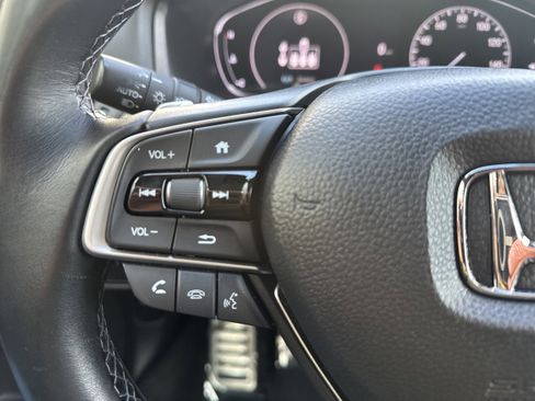Used 2022 Honda Accord Sport image 17