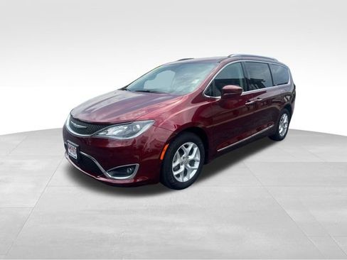 Used 2017 Chrysler Pacifica Touring-L Plus w/ Advanced Safetytec Group FWD image 3