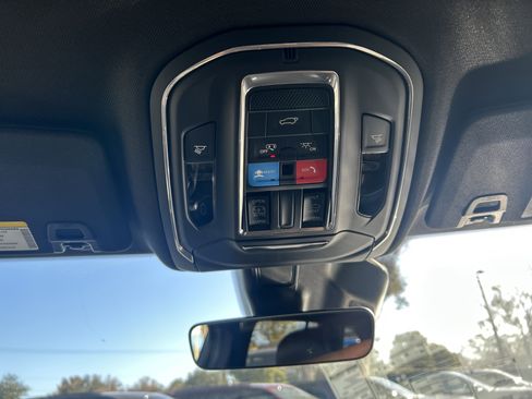 New 2025 Jeep Grand Cherokee Altitude image 35